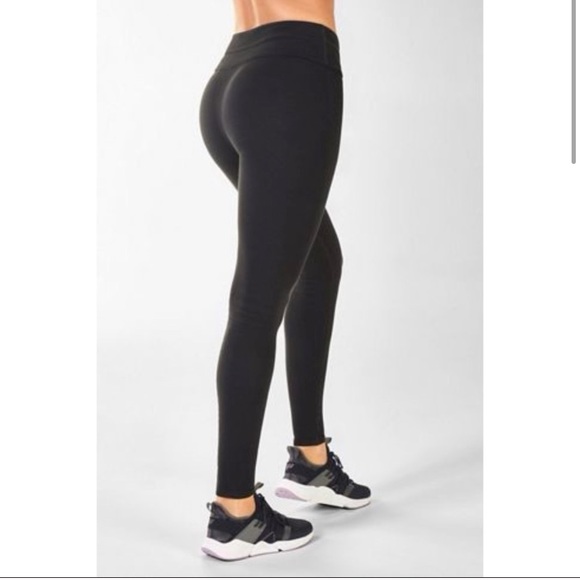 ISO Fabletics Ada SeamlessLeggings DO NOT BUY - Picture 2 of 3